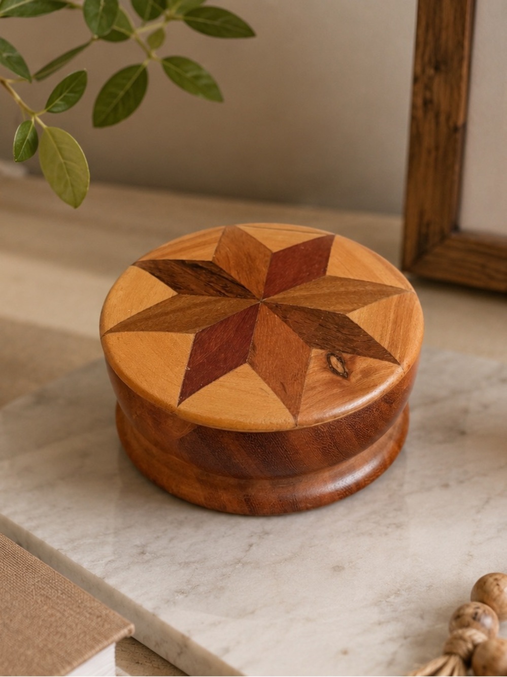 Wood Inlay Trinket Box Star Pattern Round Jewelry Box 3” Handmade Style Decor - Picture 1 of 3